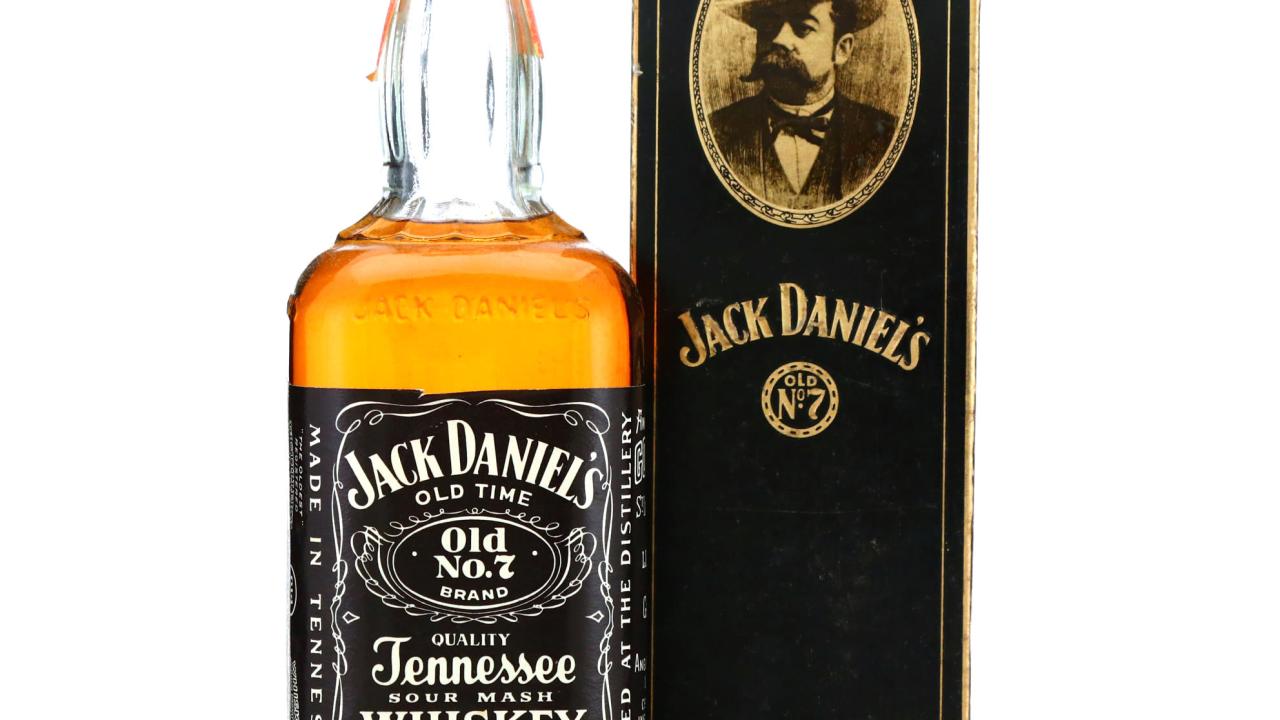 飲料・酒 ジャックダニエル 青紙封印 瓶底刻印75 4/5Quart 90proof
