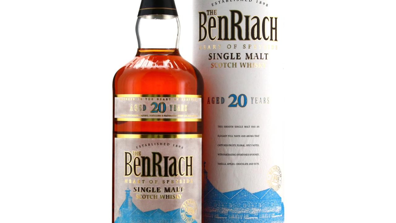 Midleton Dair Gaelach Irish Whiskeys