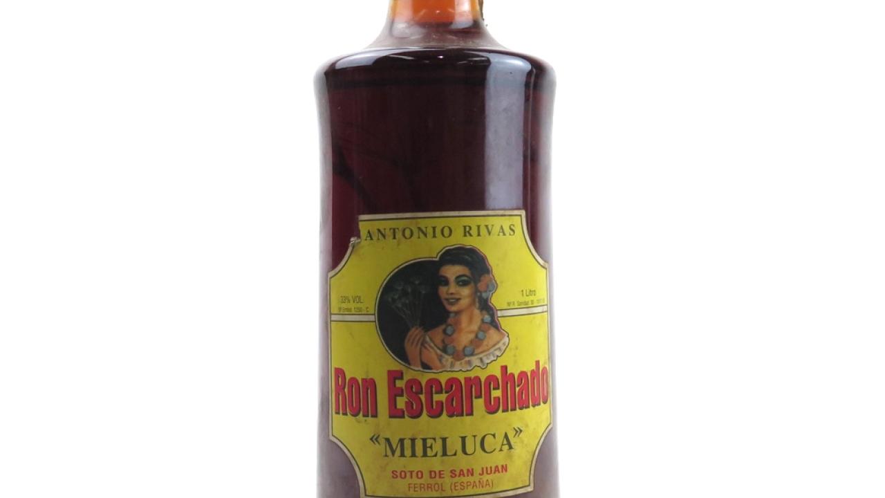 Antonio Rivas Ron Escarchado Mieluca Whisky | Whisky Auctioneer