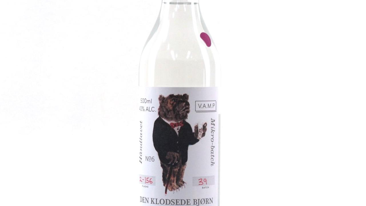 Den Klodsede Bjorn Vodka Whisky | Whisky Auctioneer