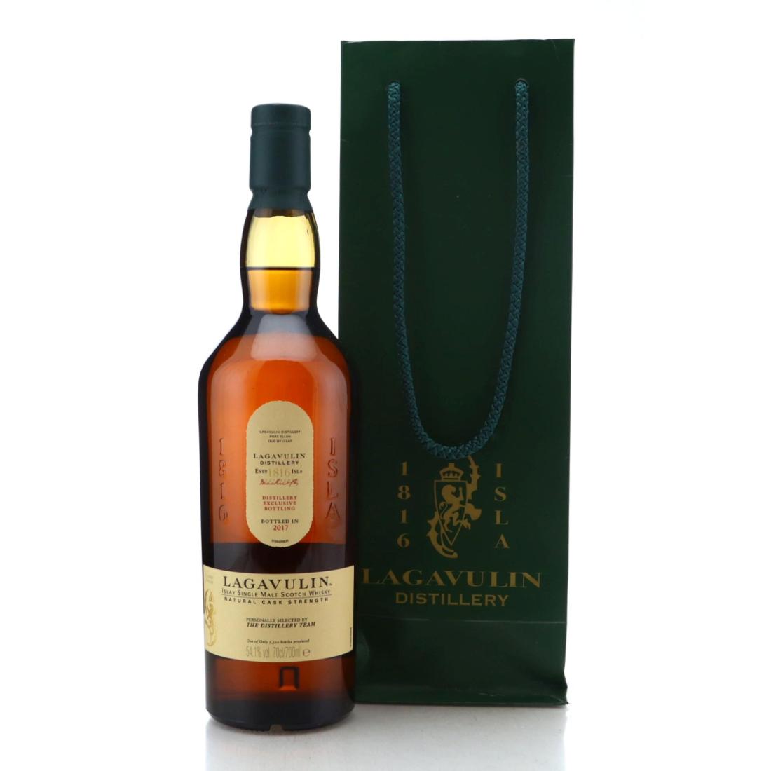Lagavulin Distillery Exclusive 2017