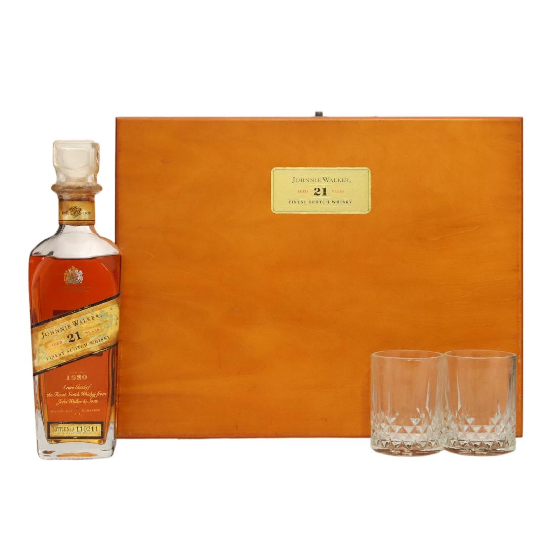 Johnnie Walker 21 Wooden Case Gift Set