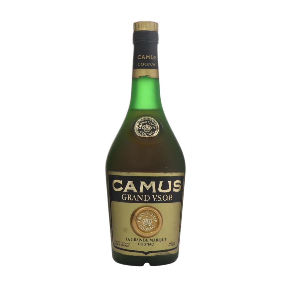 Camus Grand V.S.O.P. La Grande Marque Cognac, Oak Cask, 40% whisky bottle