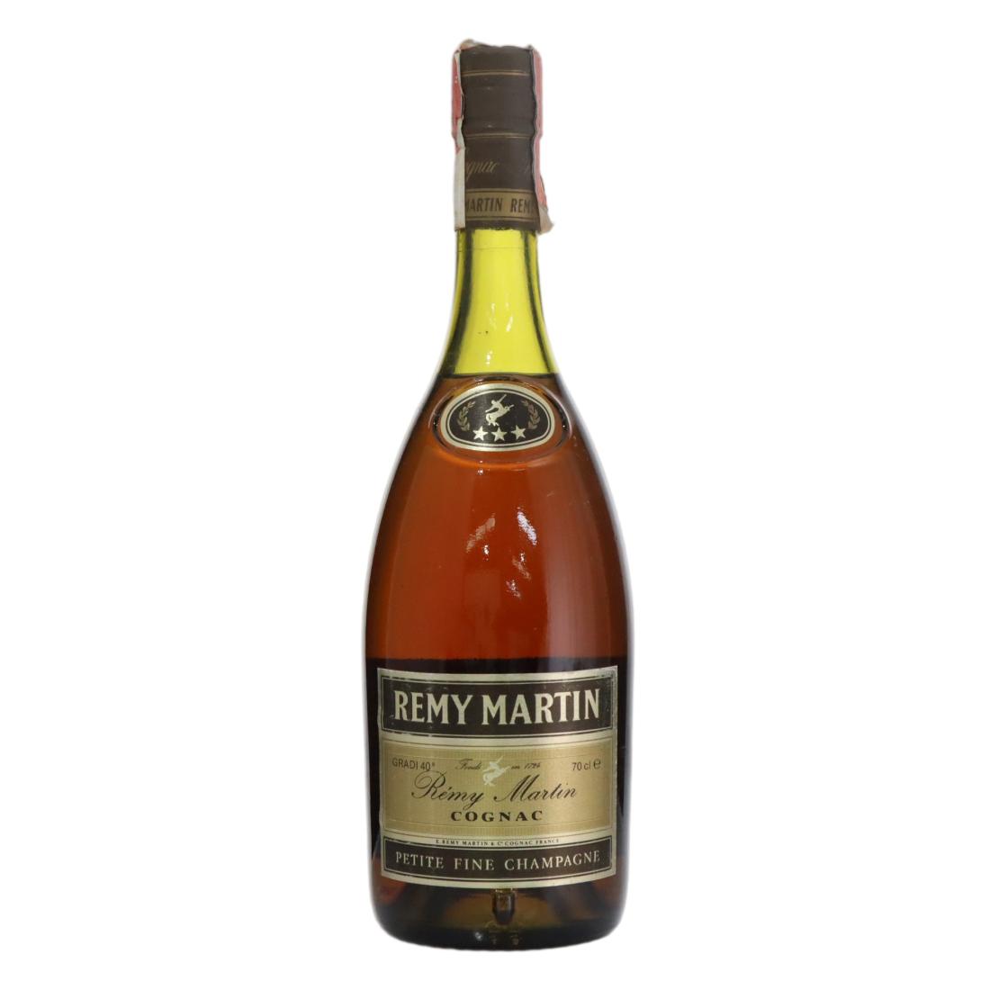 Rémy Martin 3 Star Petite Fine Champagne Cognac, 40% whisky bottle