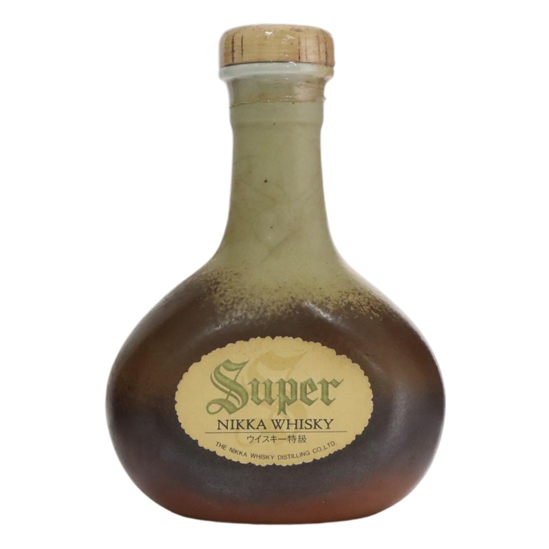 Nikka Super Whisky, 43% whisky bottle
