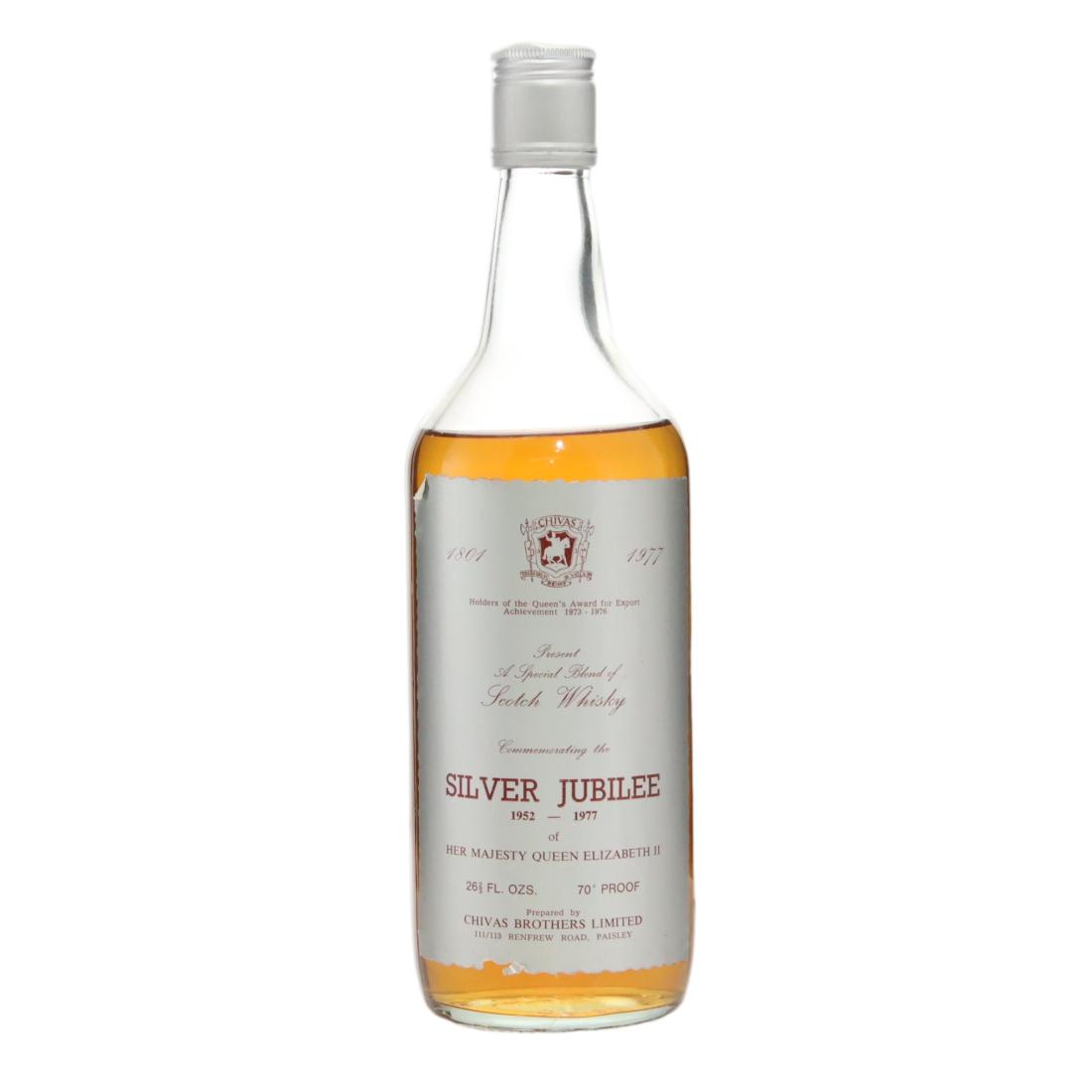 Chivas Regal Queen Elizabeth II Silver Jubilee Blended Scotch Whisky, 1977, 40% whisky bottle