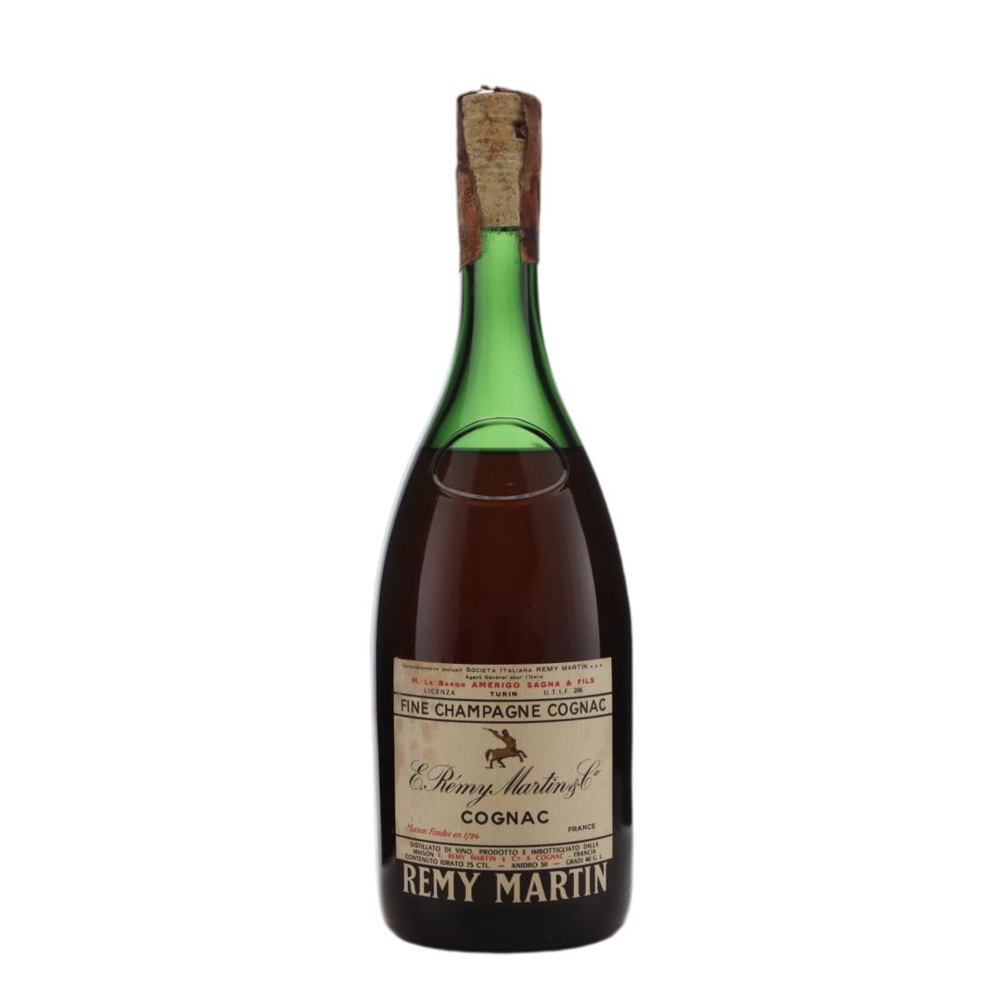 Rémy Martin Fine Champagne Cognac, 40% whisky bottle