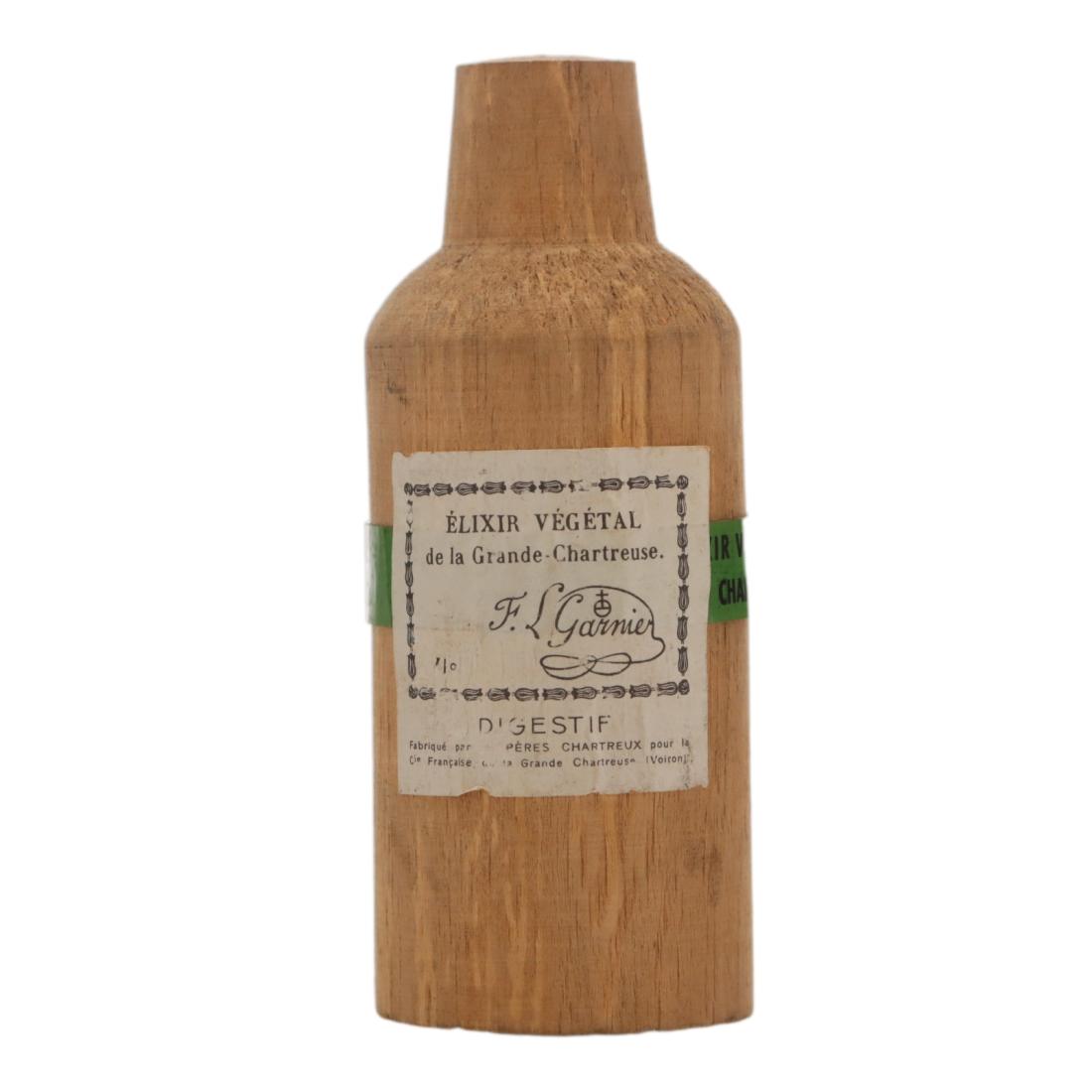 Chartreuse Elixir Vegetal de la Grande-Chartreuse, 69% whisky bottle