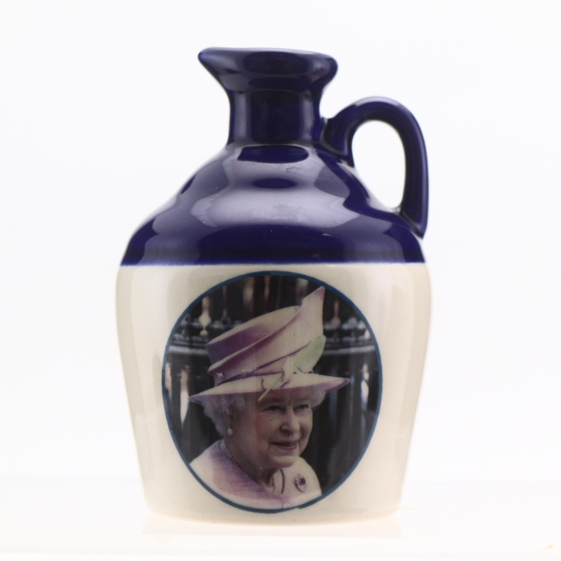 Macallan 10 Year Old Pointers Ceramic Miniature / Queen Elizabeth II