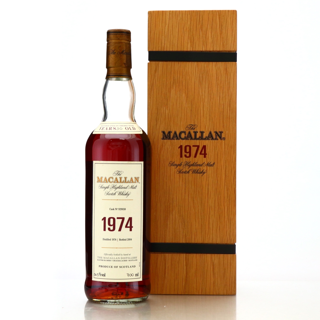 Macallan 1974 Fine and Rare 30 Year Old #929038