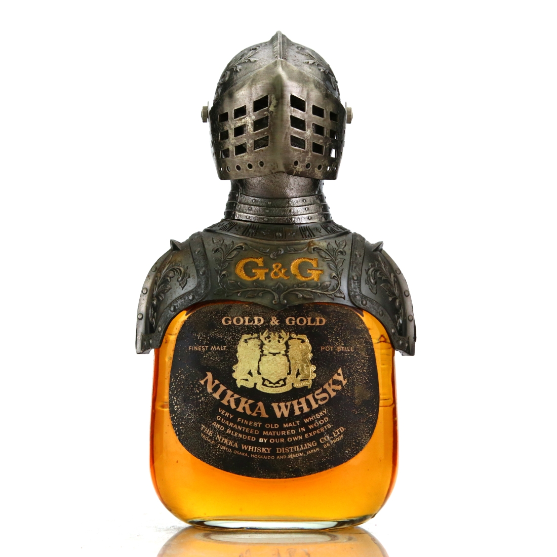 Nikka Gold and Gold with Knight in Armour Ornament