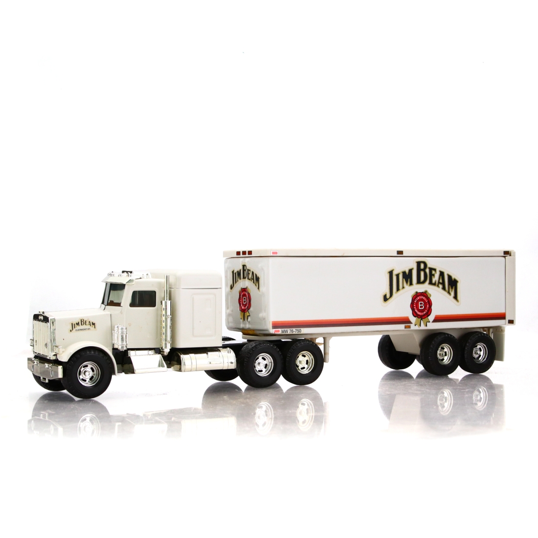Jim Beam 4 Year Old Classic Eighteen Wheeler Decanter 1991