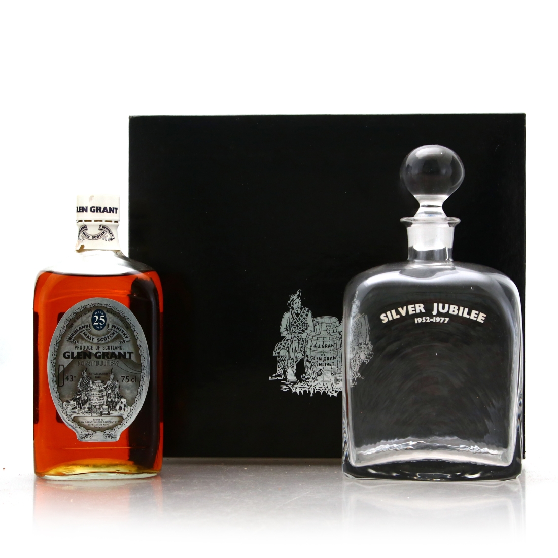 Glen Grant 1952 Queen's Silver Jubilee 25 Year Old Gift Pack