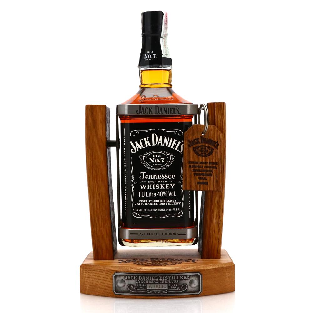 Jack Daniel's Old No.7 Brand 80 Proof 1 Litre / includes Pouring Cradle