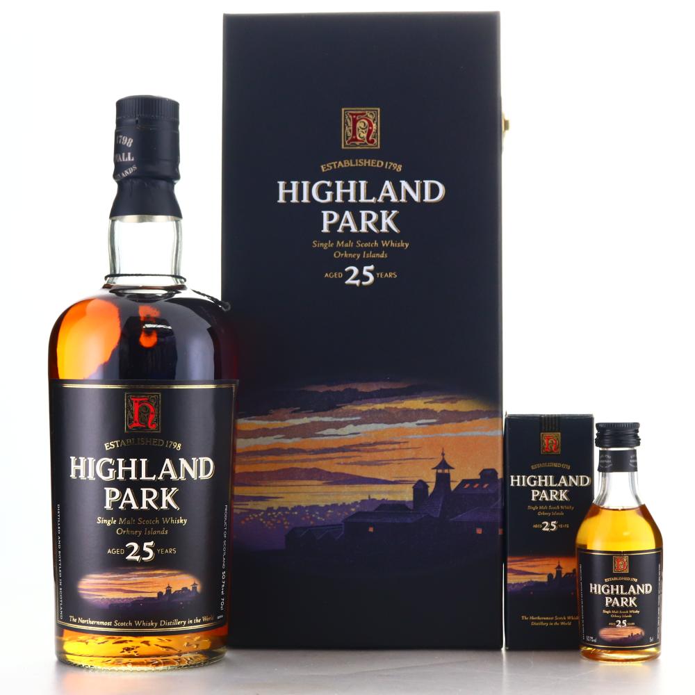 Highland Park 25 Year Old early 2000s / 50.7% with Miniature