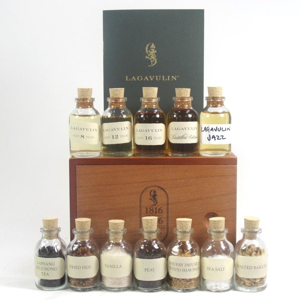 Lagavulin 200th Anniversary Tasting Companion / Including Booklet