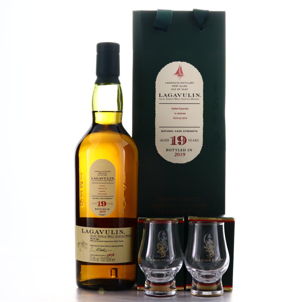Lagavulin 19 Year Old Cask Strength / Feis Ile 2019 - Signed with 2 Glasses