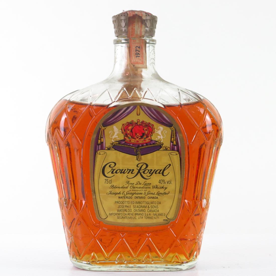 Crown  1972年　古酒 Crown Royal 1972 - Ratings and reviews - Whiskybase