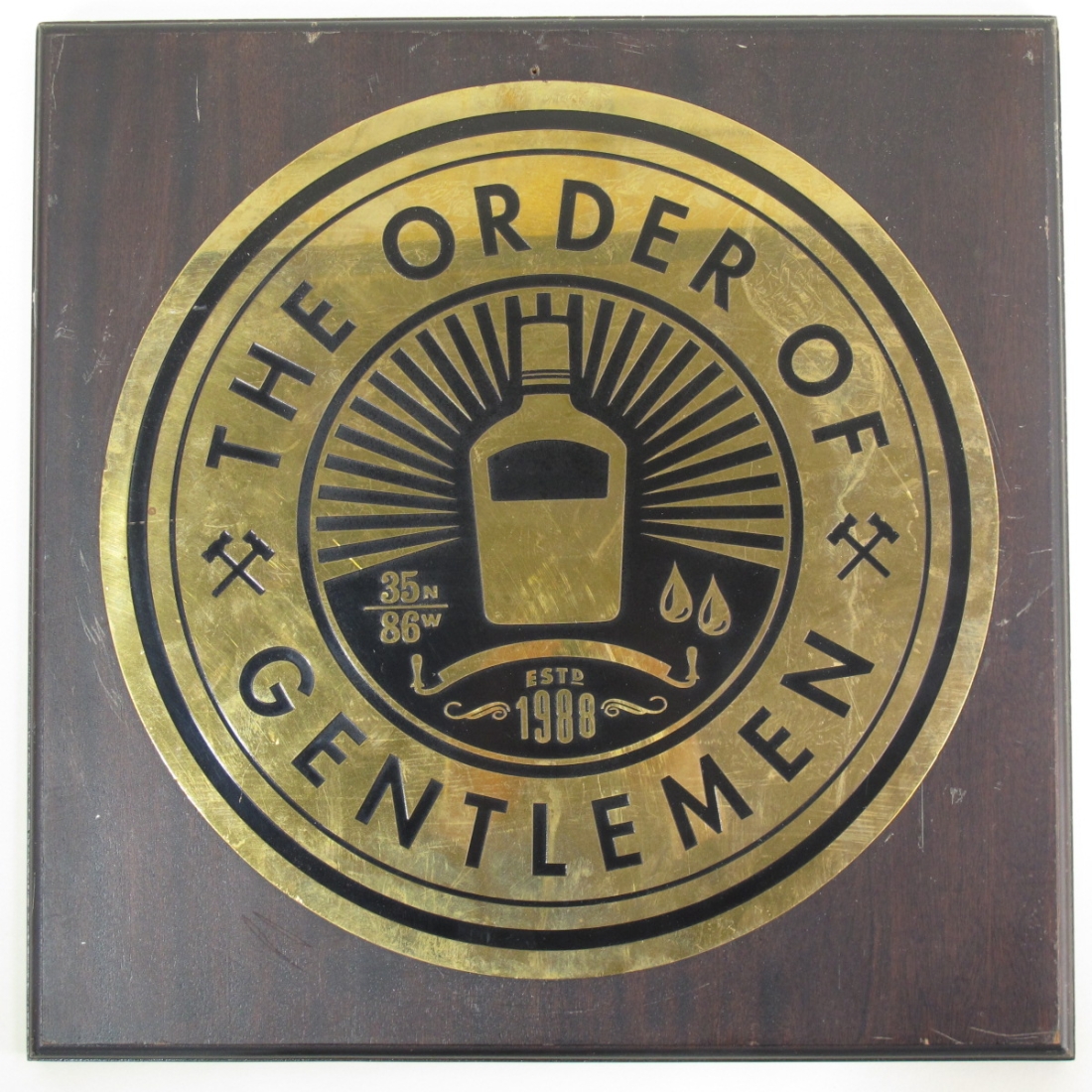 Jack Daniel's The Order of the Gentlemen Wooden Plinth / 398mm x 400mm