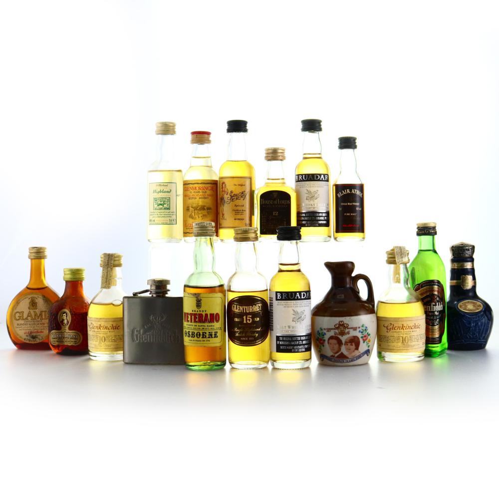 Spirits Miniatures x 16 / with Mini Glenfiddich Hipflask